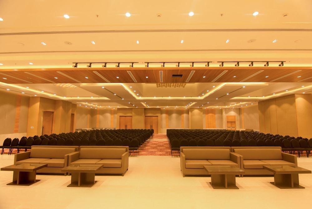 Red Fox By Lemon Tree Hotels, Sector 60, Gurugram Gurgaon Exterior foto