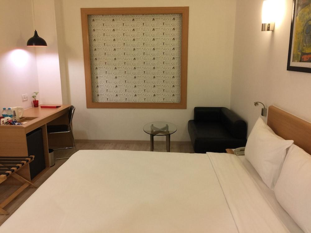 Red Fox By Lemon Tree Hotels, Sector 60, Gurugram Gurgaon Exterior foto
